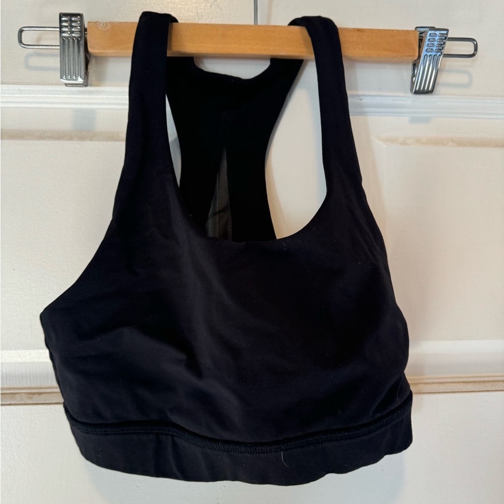 Lululemon Black Sports Bra with mesh size 2